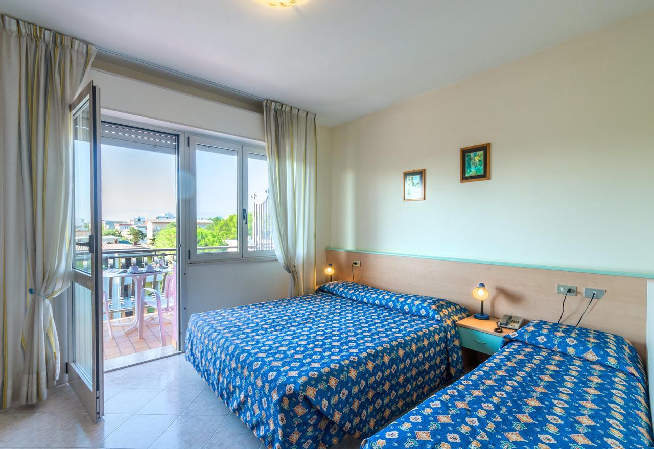 Hotel Di Giovanni Бібіоне Екстер'єр фото