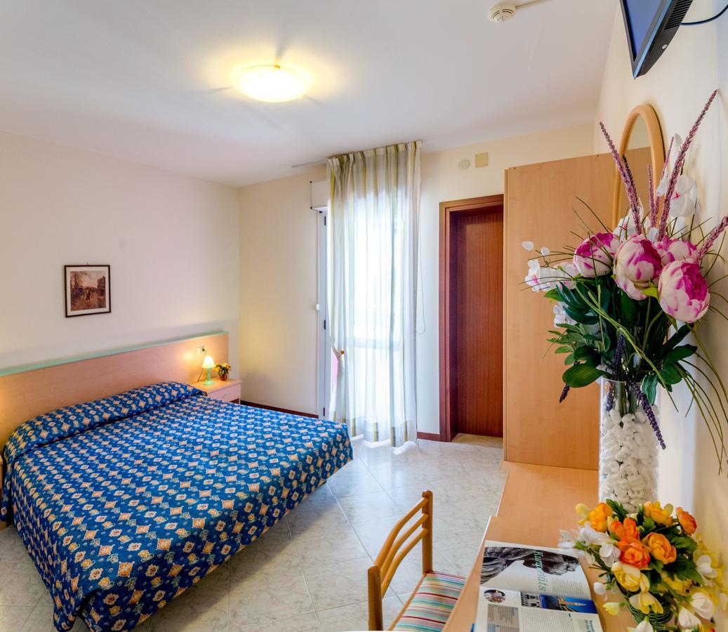Hotel Di Giovanni Бібіоне Екстер'єр фото
